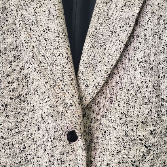 Peter Nygard Blazer Size 8 - Picture 6 of 7